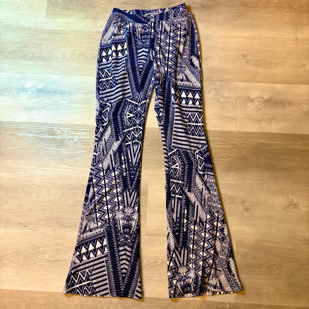 Hot Kiss Pull On Stretch Flare Pants Low Rise Blue and White Size S